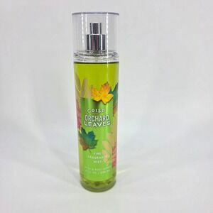 Bath & Body Works Crisp Orchard Leaves Fine Fragrance Mist 8 oz Green Spray‎ NEW